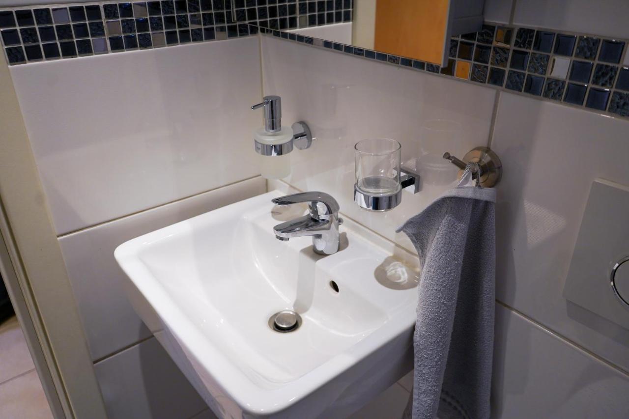 Ferienwohnung In Kaiserslautern-Hohenecken Ngoại thất bức ảnh