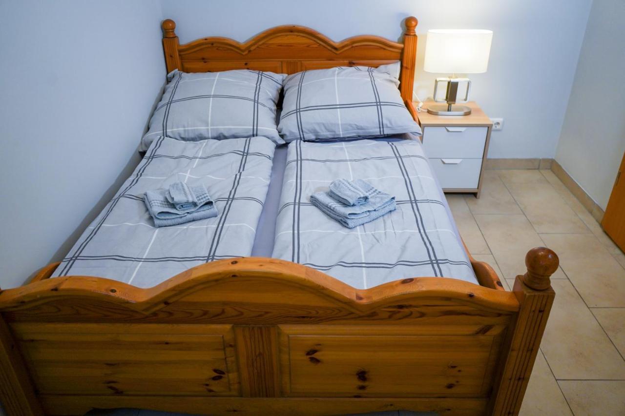 Ferienwohnung In Kaiserslautern-Hohenecken Ngoại thất bức ảnh